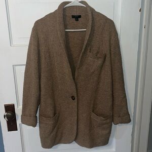 Heavy J Crew cardigan, great condition, little wear